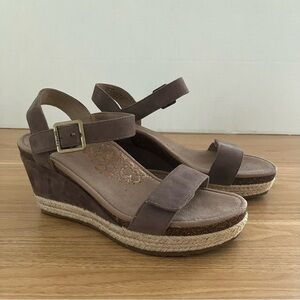 Aetrex Women's Wedge Sandals - Taupe